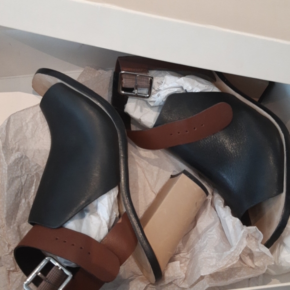 Loffler Randall shoes _Jessica Alba wear - Picture 4 of 9